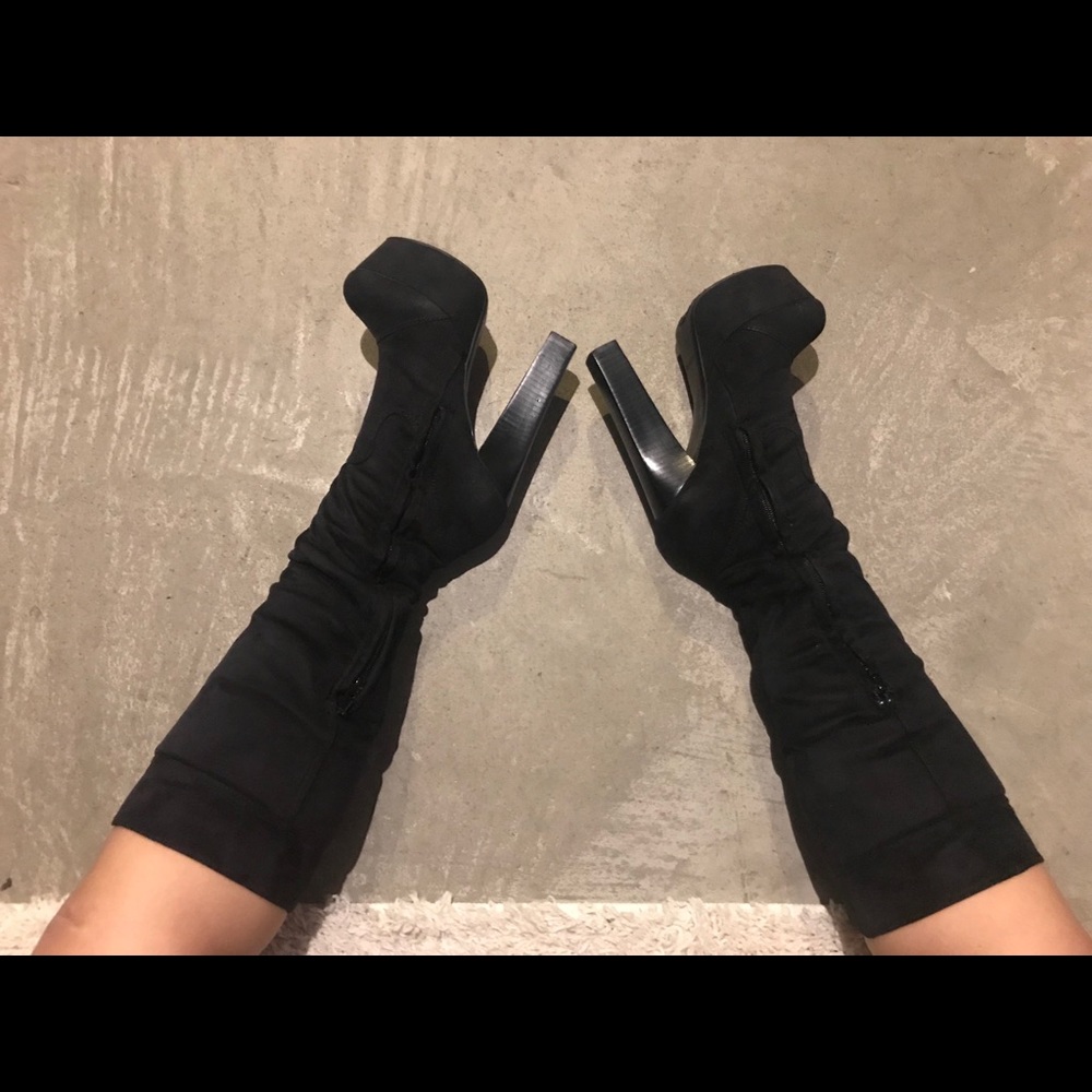 Mid half heeled boots